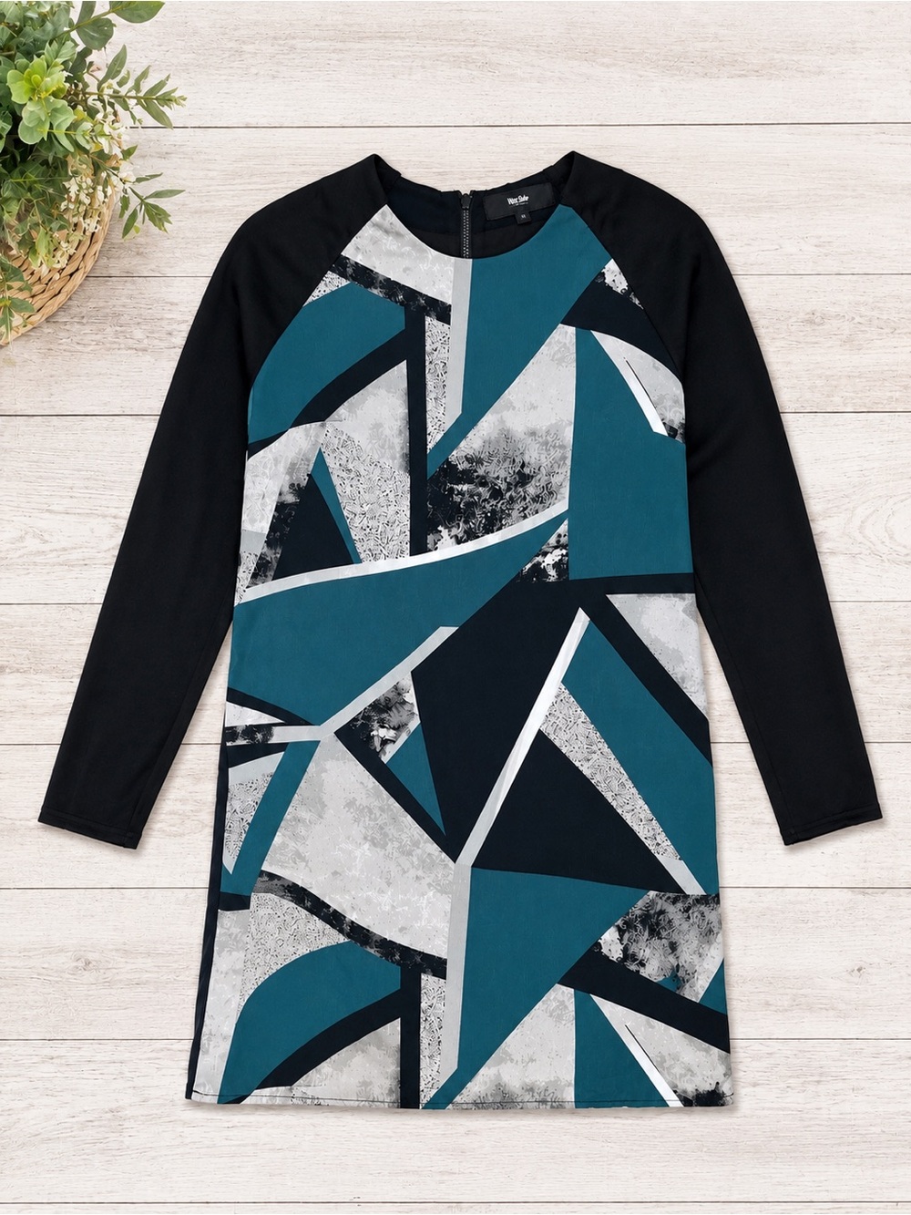 Mossimo Geometric Teal and Black Long-Sleeve Shift Dress Small Mod